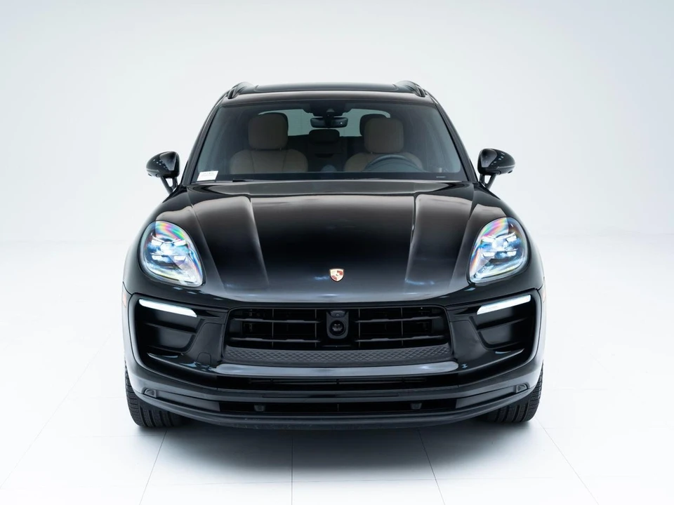 2026 Porsche Macan - Image 6 of 31