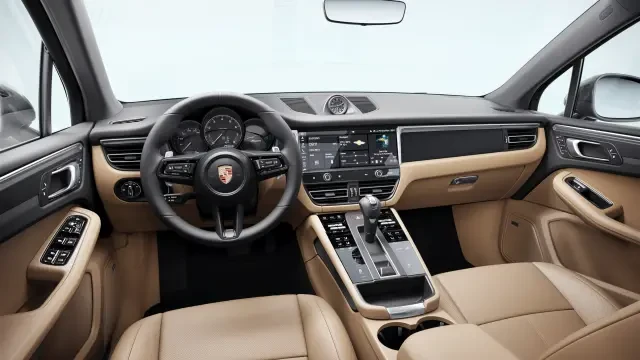 2026 Porsche Macan - Image 30 of 31