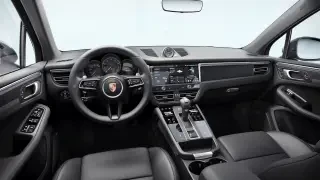 2026 Porsche Macan - Image 29 of 31