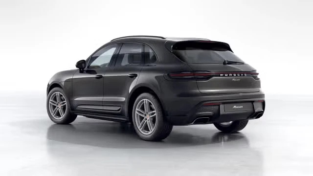 2026 Porsche Macan - Image 18 of 31