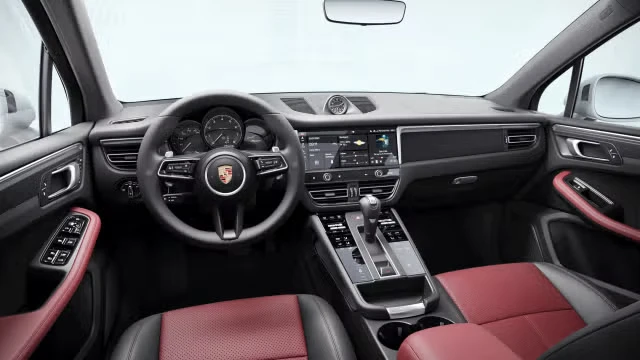 2026 Porsche Macan - Image 26 of 31