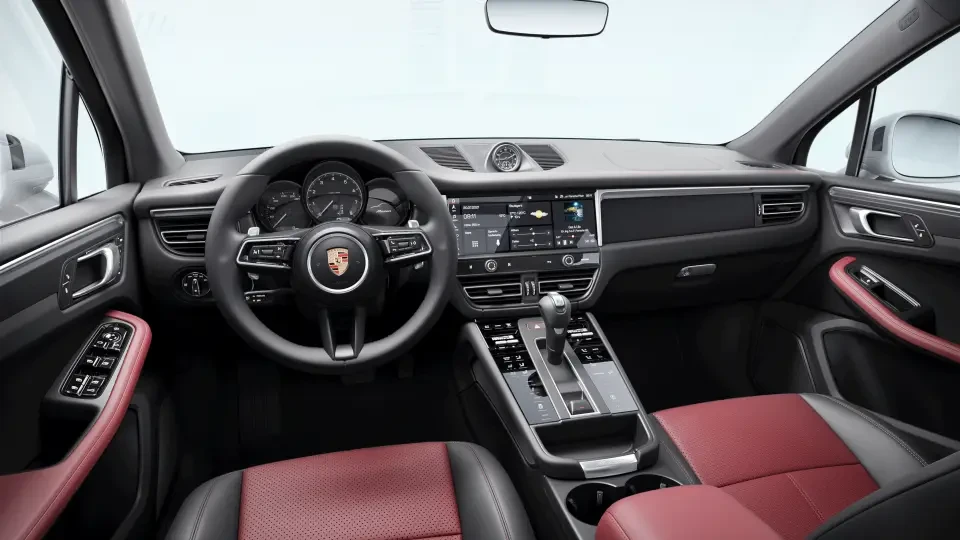 2026 Porsche Macan - Image 31 of 31