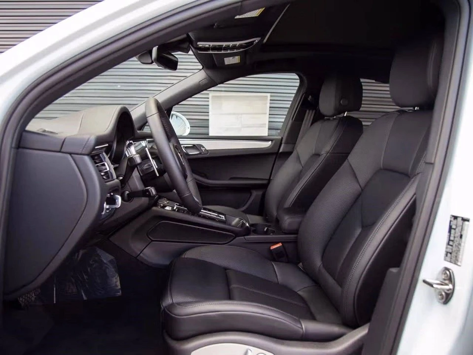 2026 Porsche Macan Electric - Image 5 of 5
