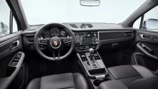 2026 Porsche Macan - Image 25 of 31