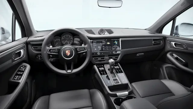 2026 Porsche Macan - Image 30 of 31