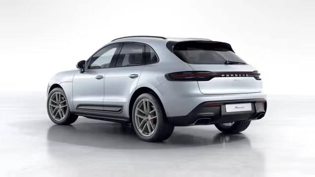 2026 Porsche Macan - Image 18 of 31