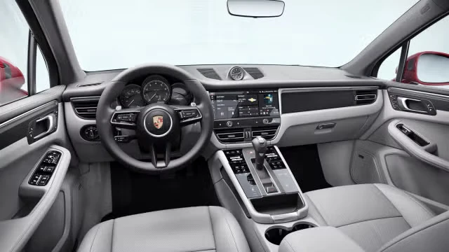 2026 Porsche Macan - Image 26 of 31