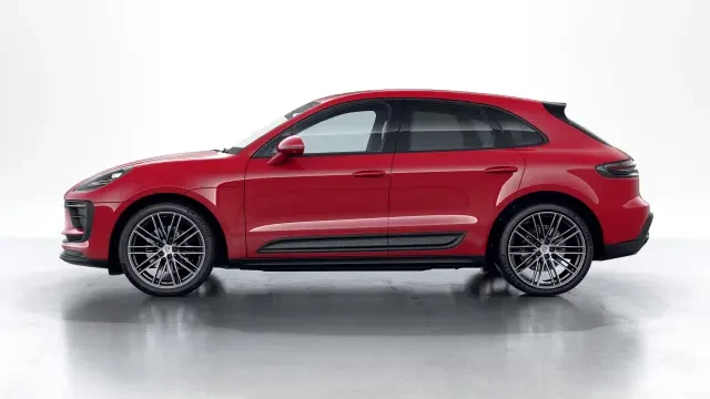 2026 Porsche Macan - Image 14 of 31