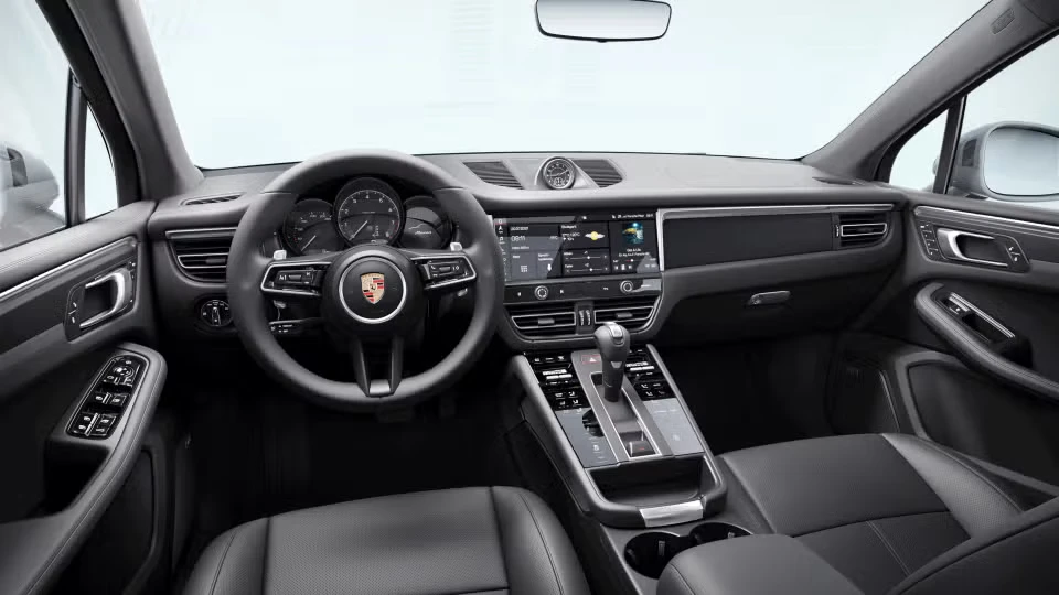 2026 Porsche Macan - Image 27 of 31