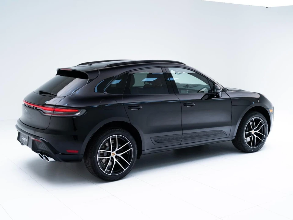 2026 Porsche Macan Electric - Image 9 of 28