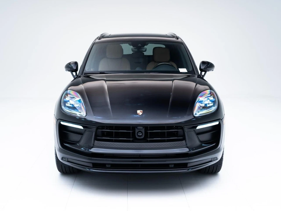 2026 Porsche Macan Electric - Image 6 of 28