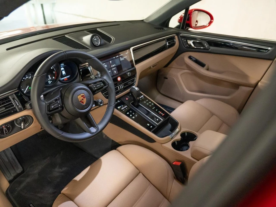2026 Porsche Macan Electric - Image 4 of 29