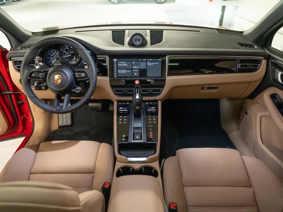 2026 Porsche Macan Electric - Image 26 of 29