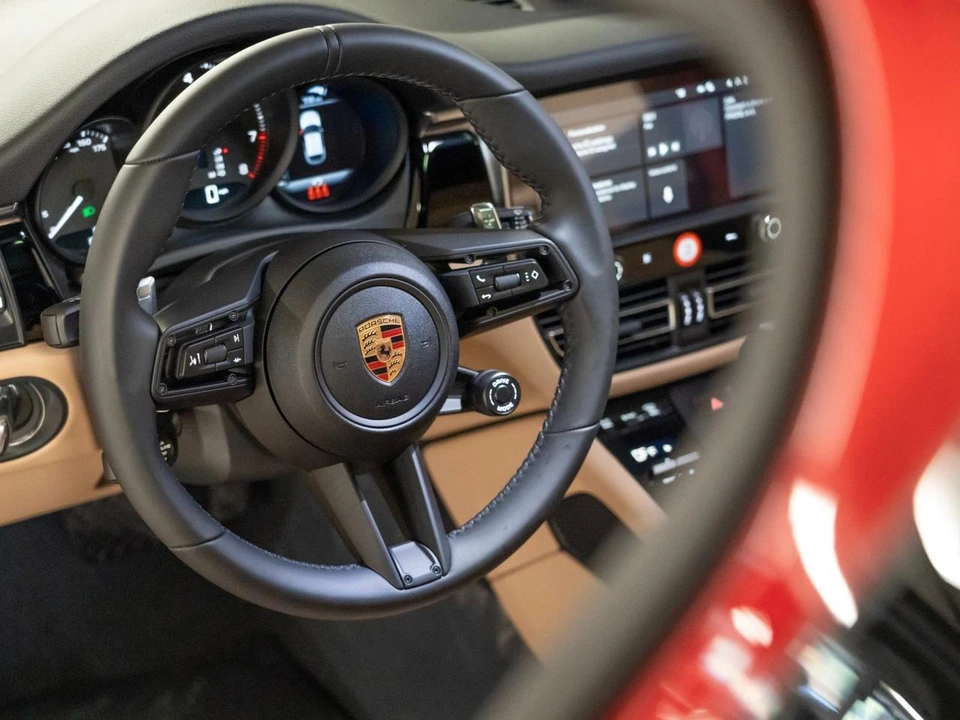 2026 Porsche Macan Electric - Image 15 of 29