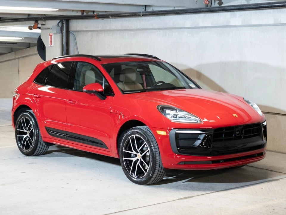 2026 Porsche Macan Electric - Image 7 of 29