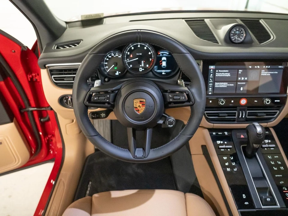 2026 Porsche Macan Electric - Image 28 of 29