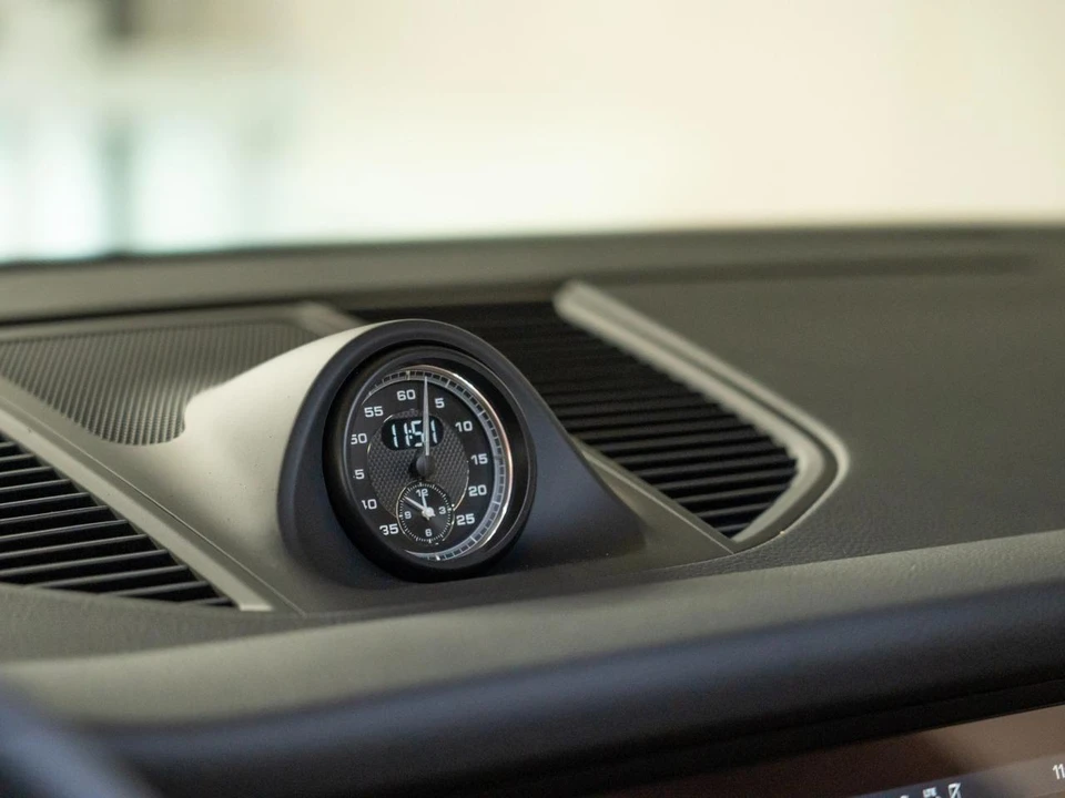 2026 Porsche Macan Electric - Image 20 of 29