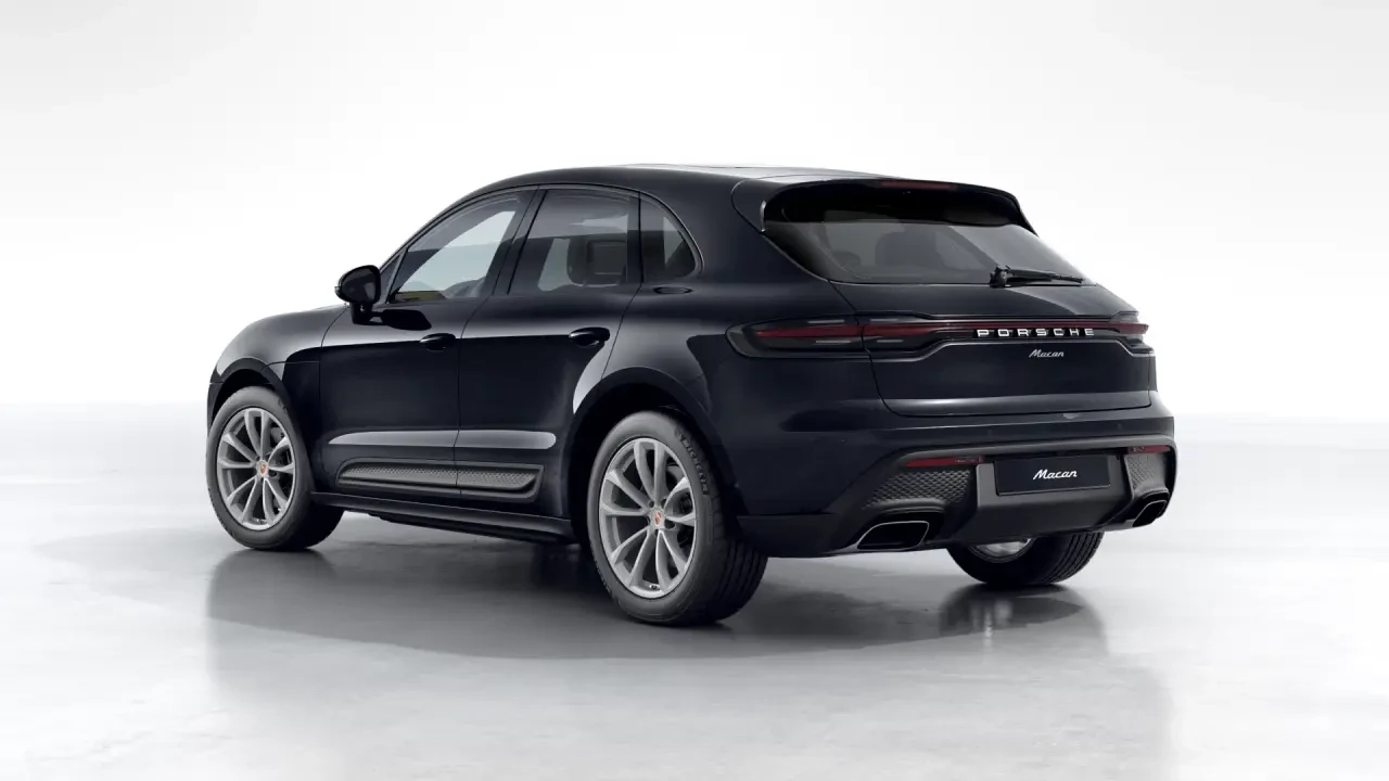 2026 Porsche Macan - Image 24 of 30