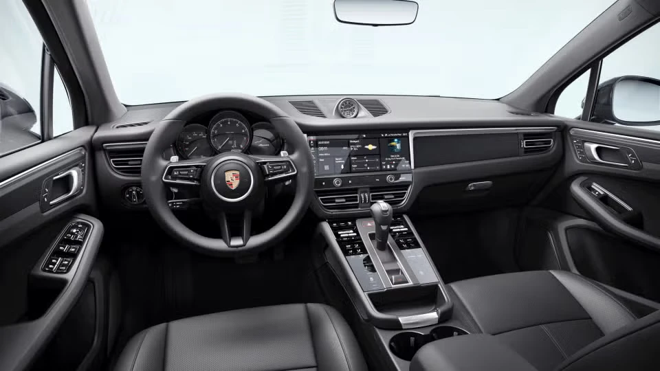 2026 Porsche Macan - Image 27 of 30