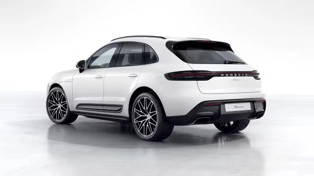 2026 Porsche Macan - Image 18 of 30