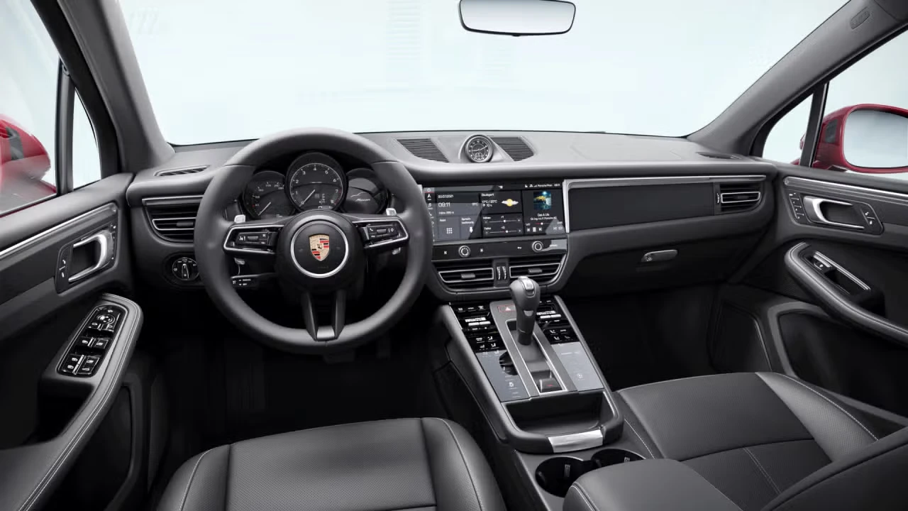 2026 Porsche Macan - Image 28 of 30