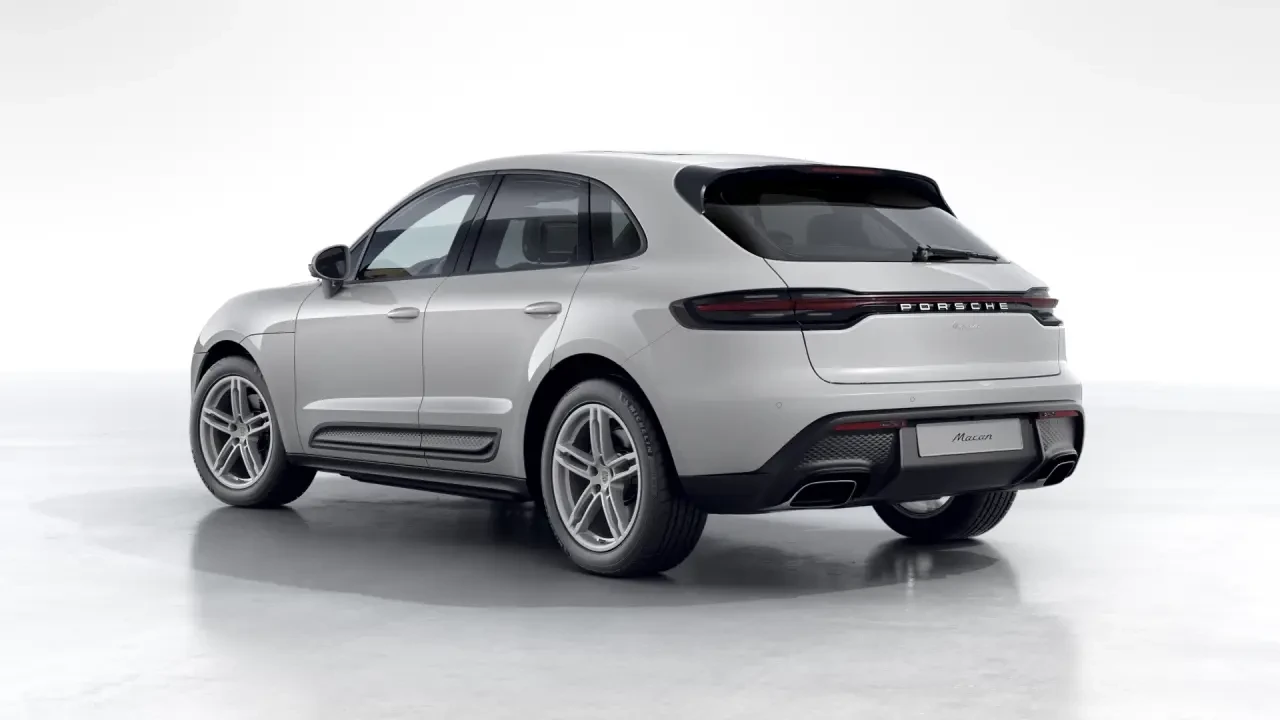 2026 Porsche Macan - Image 24 of 30