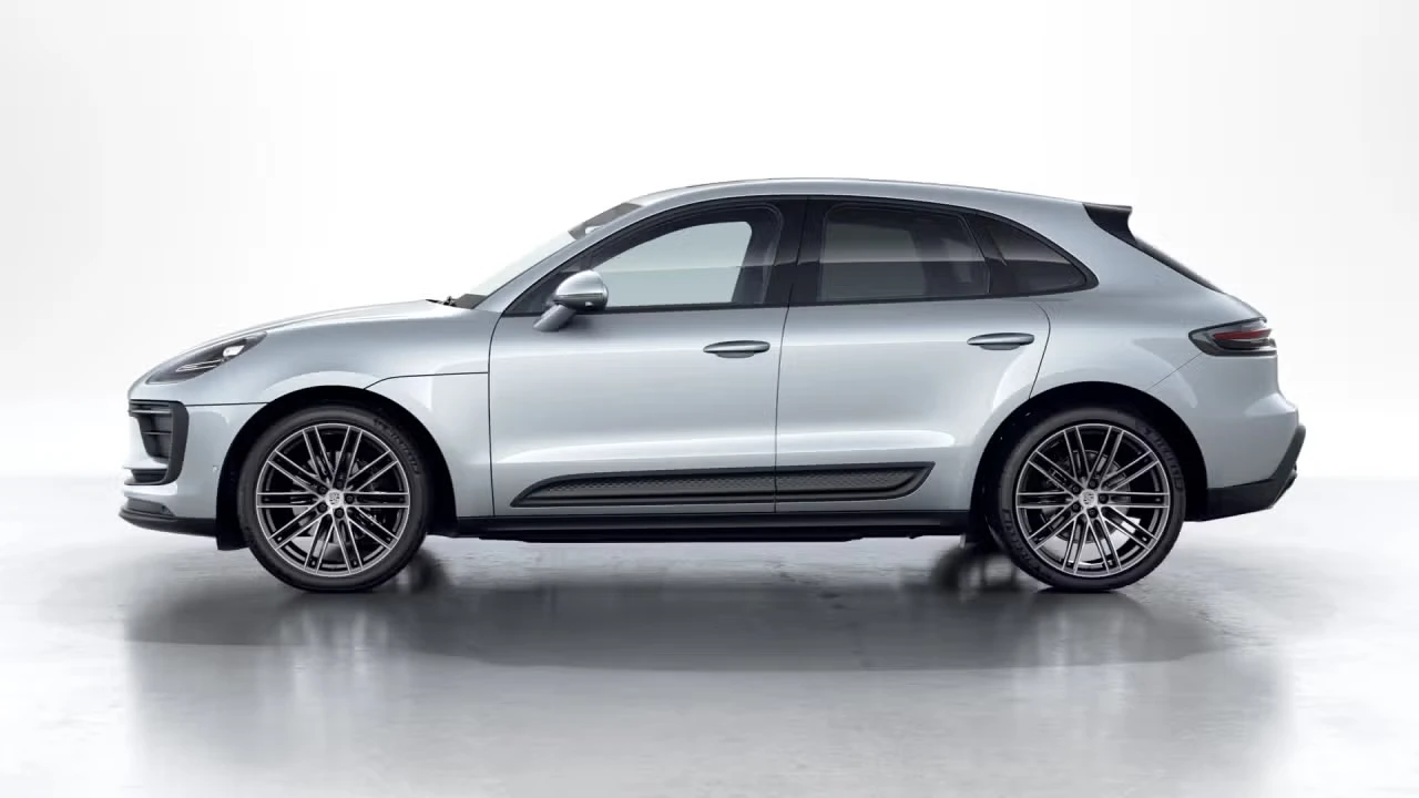 2026 Porsche Macan - Image 12 of 30