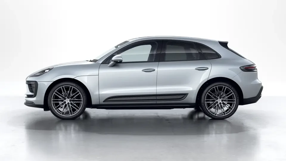 2026 Porsche Macan - Image 15 of 30
