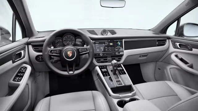 2026 Porsche Macan - Image 26 of 30