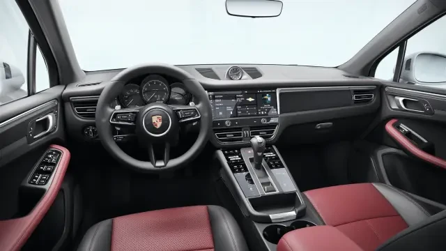 2026 Porsche Macan - Image 30 of 31