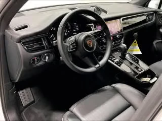 2026 Porsche Macan Electric - Image 25 of 31