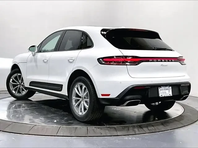 2026 Porsche Macan Electric - Image 23 of 31