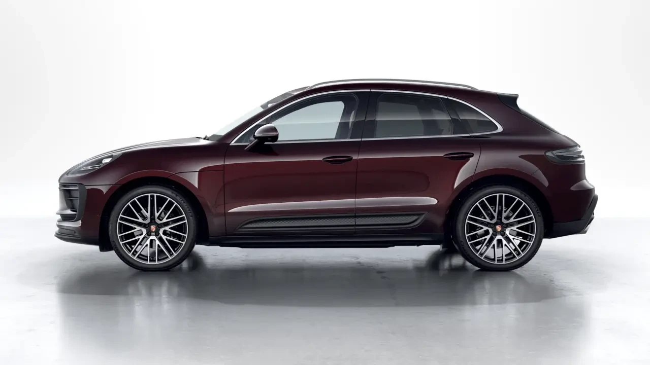 2026 Porsche Macan - Image 16 of 30