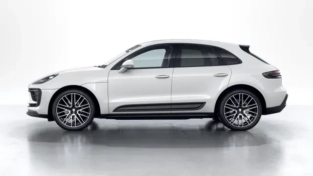 2026 Porsche Macan - Image 14 of 30