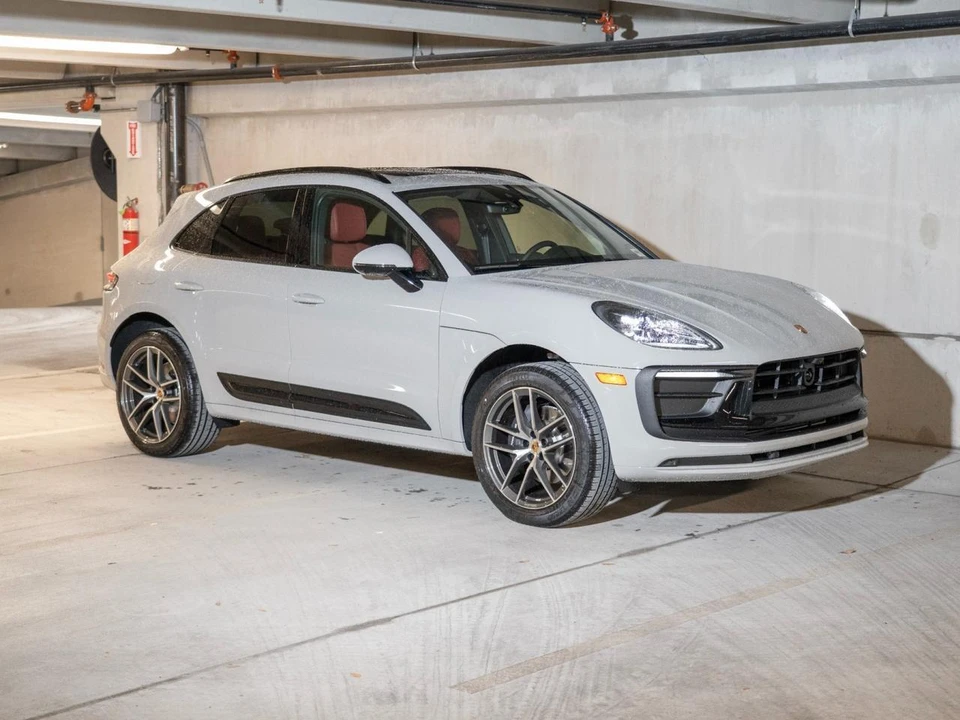 2026 Porsche Macan Electric - Image 7 of 28