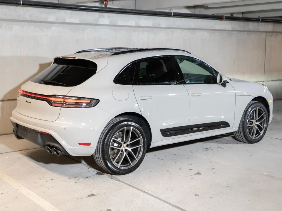 2026 Porsche Macan Electric - Image 9 of 28