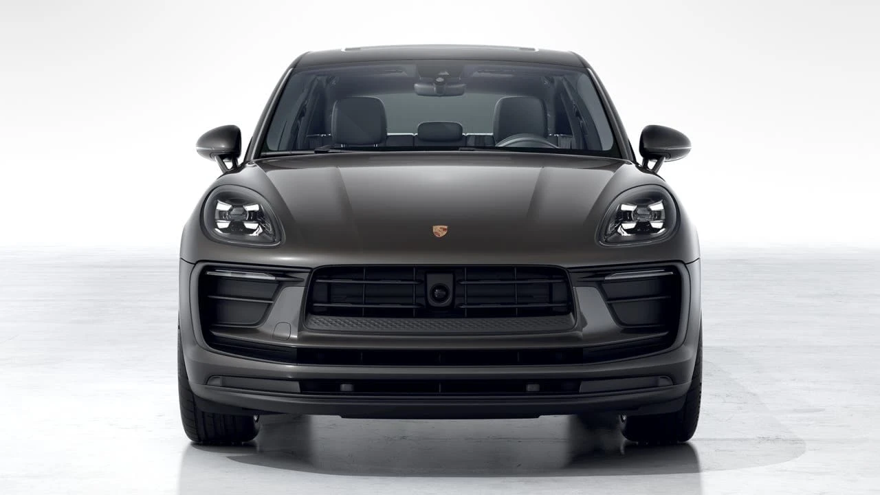 2026 Porsche Macan Electric - Image 8 of 10