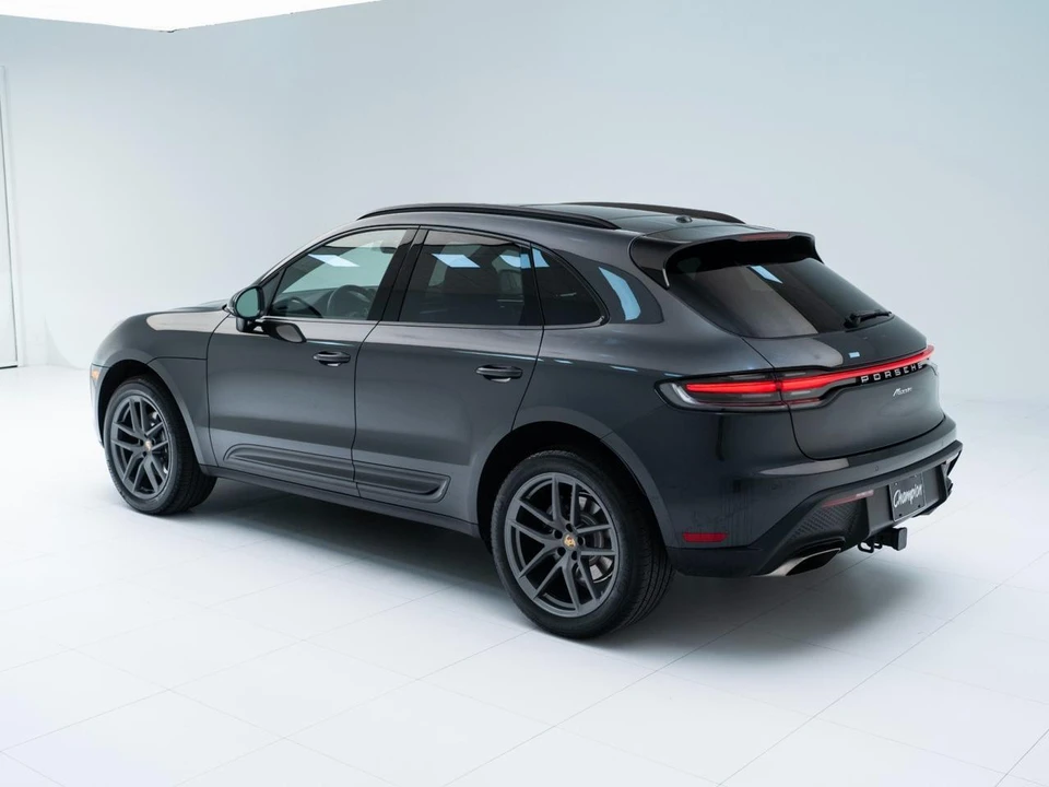 2026 Porsche Macan - Image 4 of 31