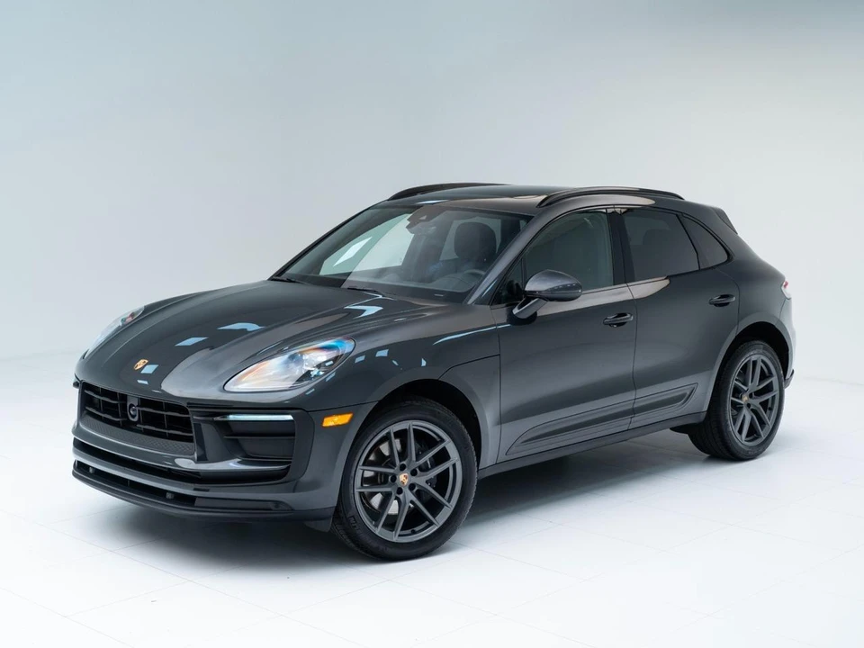 2026 Porsche Macan - Image 2 of 31
