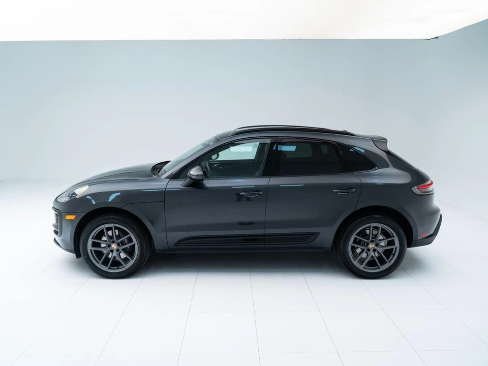 2026 Porsche Macan - Image 3 of 31