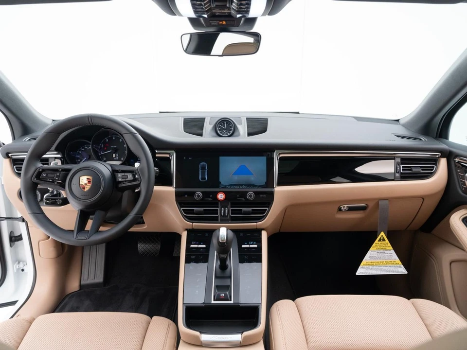 2026 Porsche Macan - Image 29 of 30