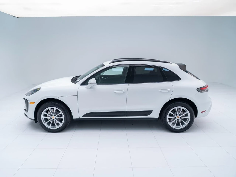 2026 Porsche Macan - Image 3 of 30
