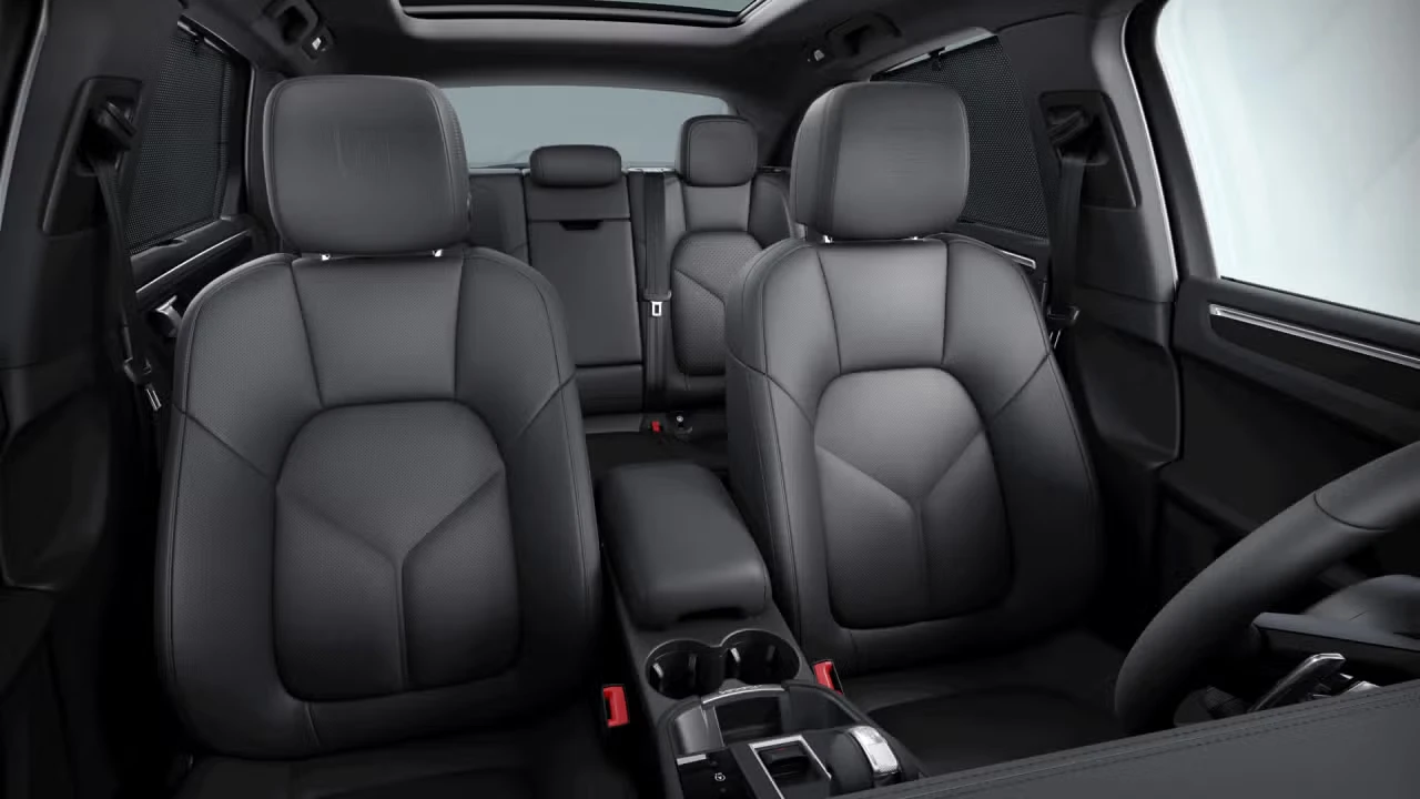2026 Porsche Macan - Image 20 of 20