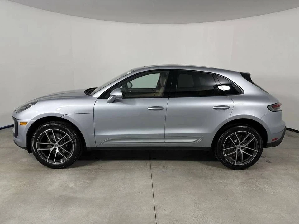 2026 Porsche Macan Electric - Image 2 of 5