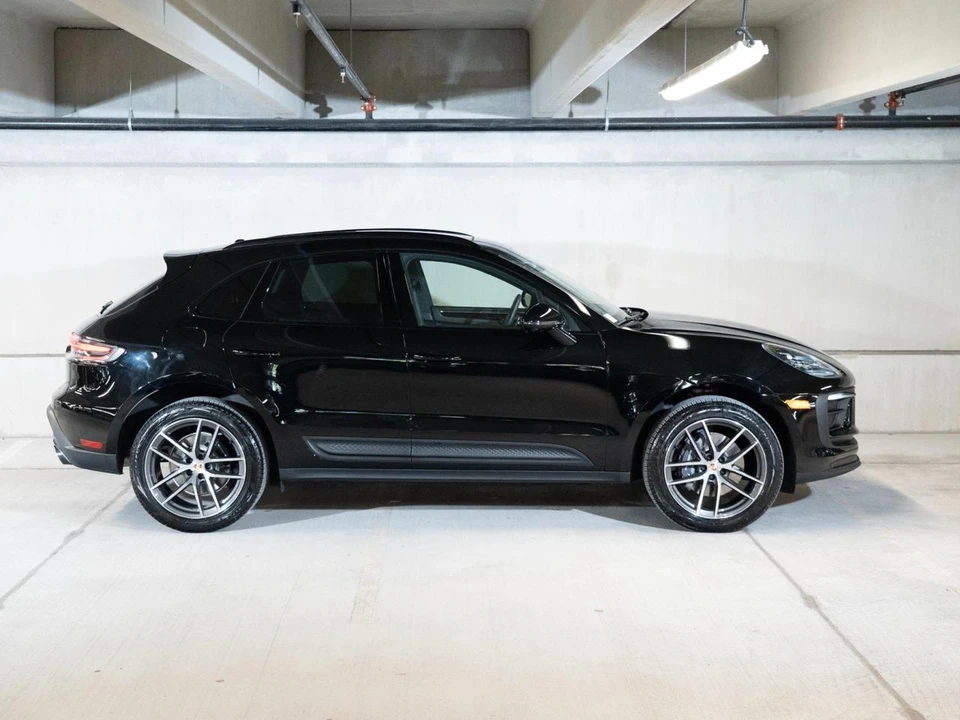 2026 Porsche Macan - Image 9 of 31