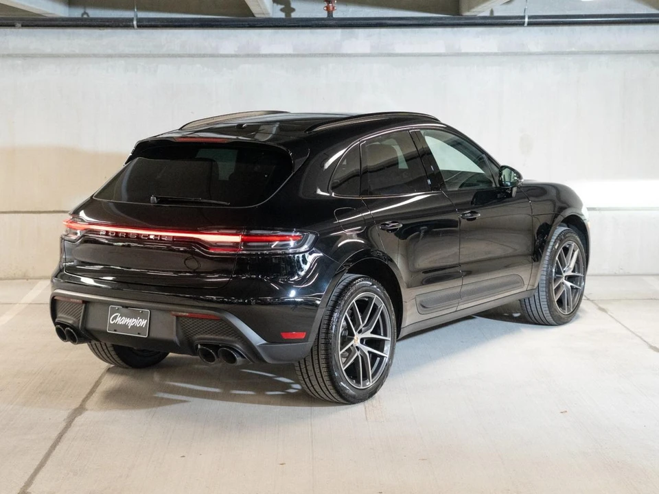 2026 Porsche Macan - Image 10 of 31