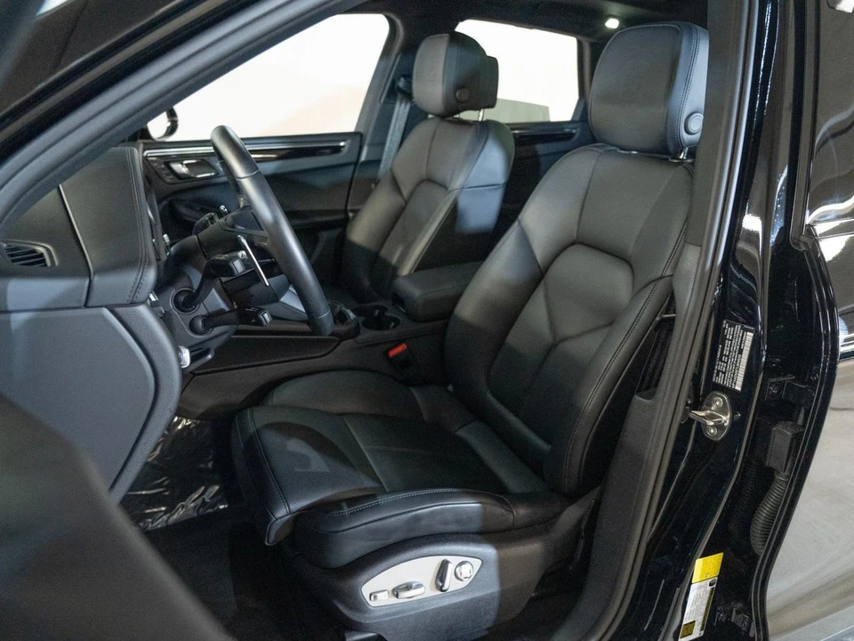 2026 Porsche Macan - Image 6 of 31