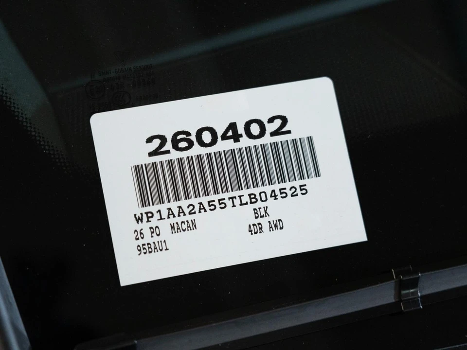 2026 Porsche Macan - Image 31 of 31