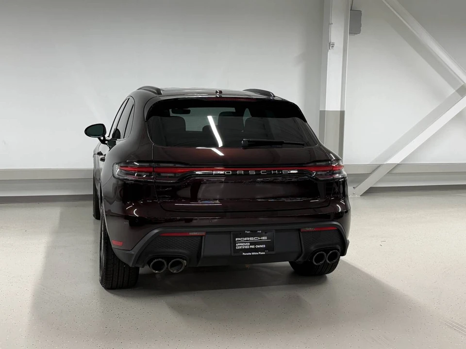 2026 Porsche Macan Electric - Image 3 of 5