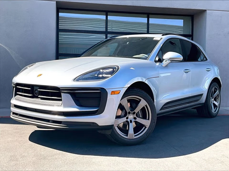 2026 Porsche Macan - Image 3 of 31